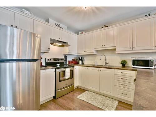 74 Lucy Lane, Orillia, ON - Indoor Photo Showing Kitchen With Double Sink