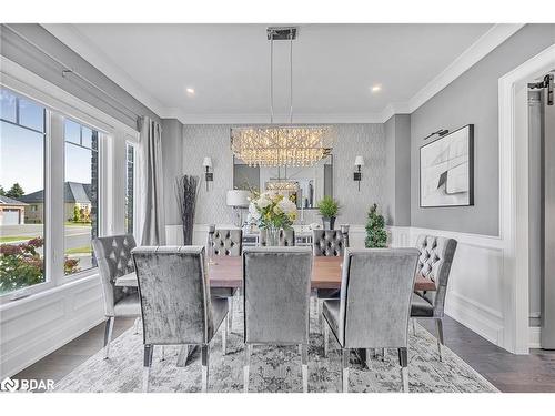 39 Mckeown Street, Thornton, ON - Indoor Photo Showing Dining Room