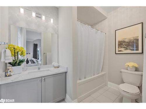 39 Mckeown Street, Thornton, ON - Indoor Photo Showing Bathroom