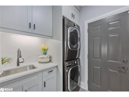 39 Mckeown Street, Thornton, ON - Indoor Photo Showing Laundry Room