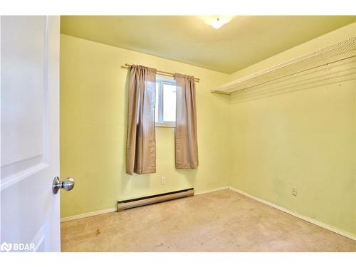 98 Lakeshore Road W, Oro-Medonte, ON - Indoor Photo Showing Other Room