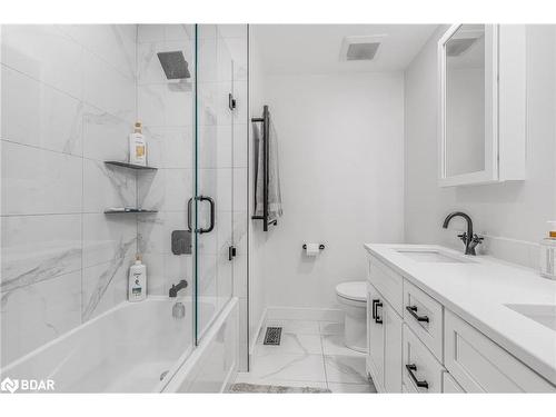 17 Woodland Crescent, Oro-Medonte, ON - Indoor Photo Showing Bathroom