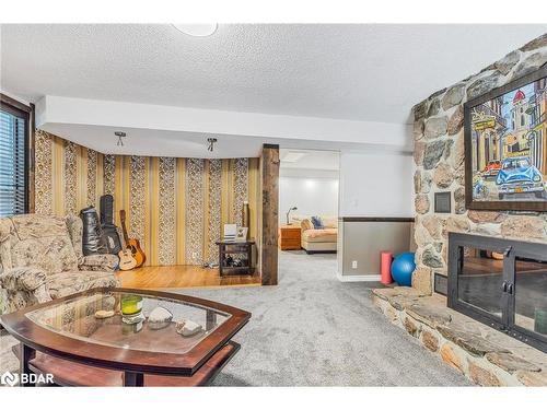 17 Woodland Crescent, Oro-Medonte, ON - Indoor With Fireplace