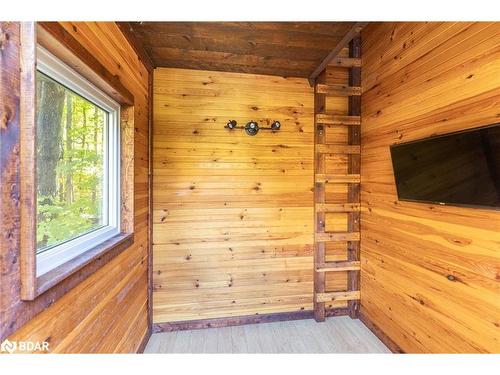 17 Woodland Crescent, Oro-Medonte, ON - Indoor Photo Showing Other Room