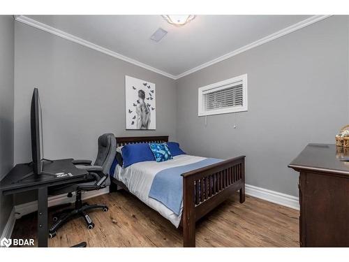 114 Chieftain Crescent, Barrie, ON - Indoor Photo Showing Bedroom