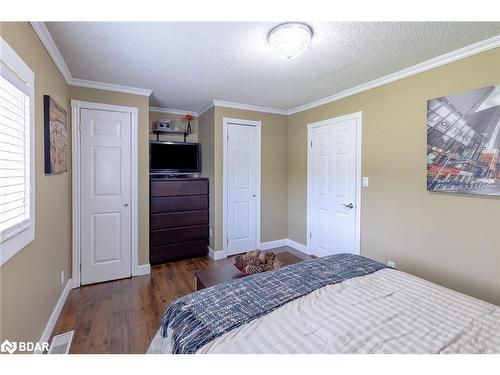 14308 County 27 Road, Springwater, ON - Indoor Photo Showing Bedroom