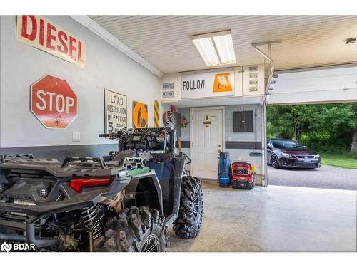 14308 County 27 Road, Springwater, ON - Indoor Photo Showing Garage