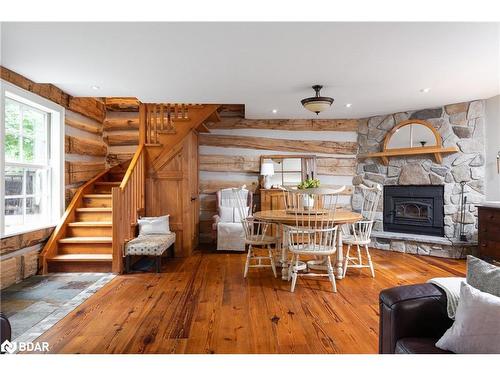 995239 Mono Adjala Townline, Adjala-Tosorontio, ON - Indoor Photo Showing Living Room With Fireplace