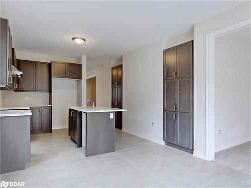 2964 Monarch Drive, Orillia, ON - Indoor Photo Showing Kitchen