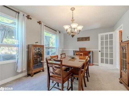 12 Moore Place, Barrie, ON - Indoor Photo Showing Dining Room