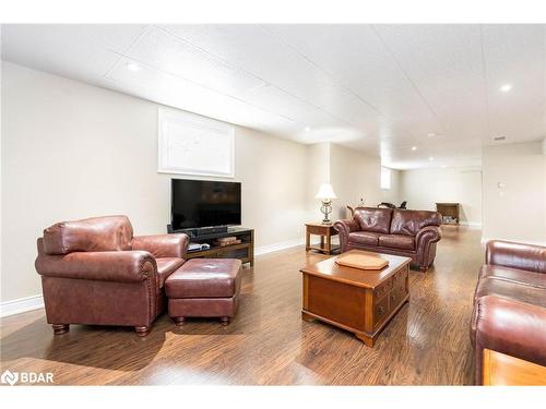 1962 Elana Drive, Severn, ON - Indoor Photo Showing Living Room