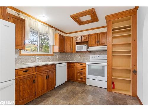 144 Macbeth Crescent, North Bay, ON - Indoor Photo Showing Kitchen