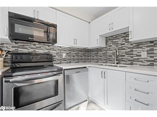 3-15 Meadow Lane, Barrie, ON - Indoor Photo Showing Kitchen With Stainless Steel Kitchen With Double Sink With Upgraded Kitchen