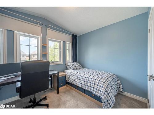 51 Catherine Drive, Barrie, ON - Indoor Photo Showing Bedroom