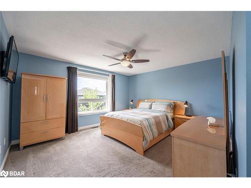 51 Catherine Drive, Barrie, ON - Indoor Photo Showing Bedroom