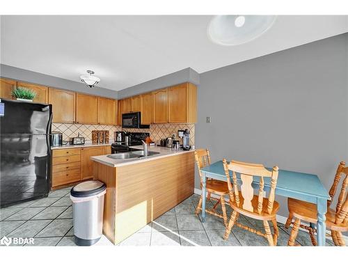 109 Athabaska Road, Barrie, ON - Indoor Photo Showing Kitchen