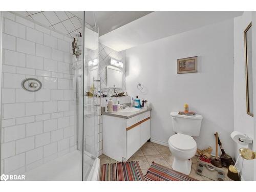 109 Athabaska Road, Barrie, ON - Indoor Photo Showing Bathroom