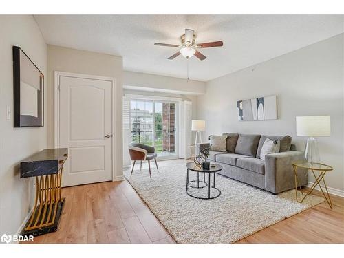 308-39 Ferndale Drive S, Barrie, ON - Indoor Photo Showing Living Room