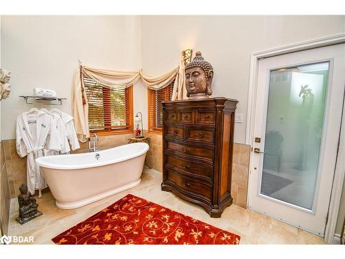 17 Highland Drive, Oro-Medonte, ON - Indoor Photo Showing Bathroom