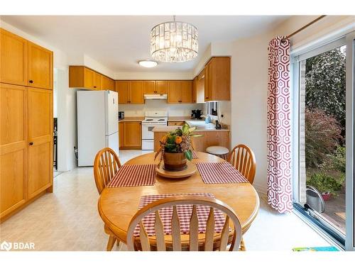 56 Stoneybrook Crescent, Barrie, ON - Indoor Photo Showing Dining Room