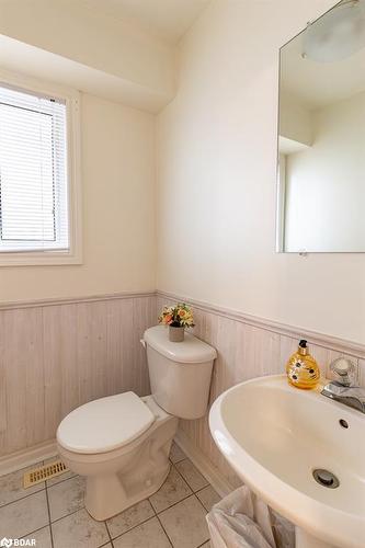 56 Stoneybrook Crescent, Barrie, ON - Indoor Photo Showing Bathroom