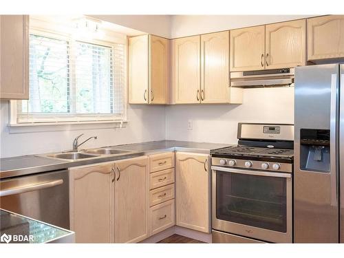 2900 Lakeshore Road E, Oro-Medonte, ON - Indoor Photo Showing Kitchen With Double Sink