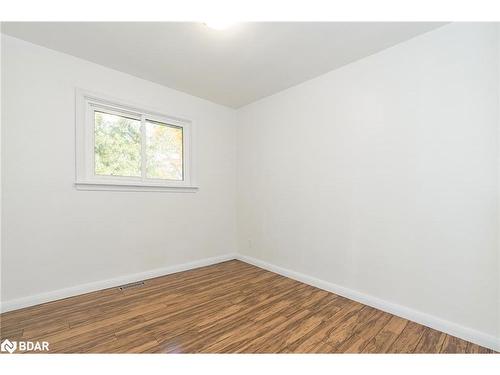 2900 Lakeshore Road E, Oro-Medonte, ON - Indoor Photo Showing Other Room