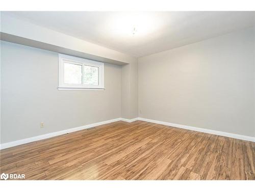 2900 Lakeshore Road E, Oro-Medonte, ON - Indoor Photo Showing Other Room