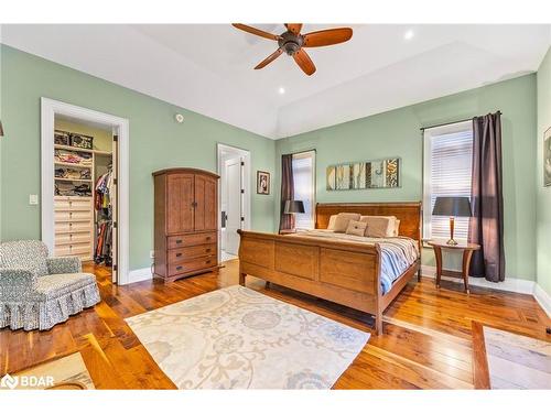 3967 Guest Road, Innisfil, ON - Indoor Photo Showing Bedroom