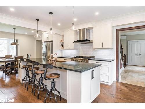 5395 Line 8 N, Oro-Medonte, ON - Indoor Photo Showing Kitchen With Upgraded Kitchen