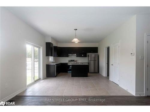 210 Beechwood Forest Lane, Gravenhurst, ON - Indoor Photo Showing Kitchen