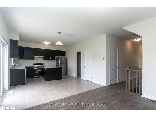 210 Beechwood Forest Lane, Gravenhurst, ON - Indoor Photo Showing Kitchen