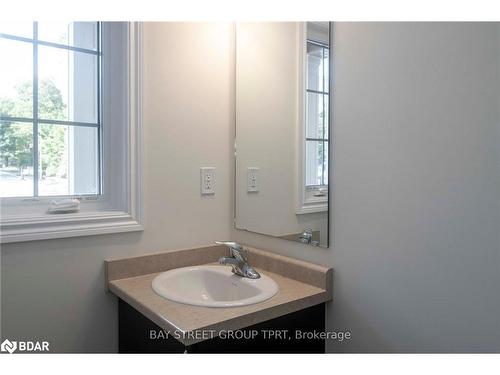 210 Beechwood Forest Lane, Gravenhurst, ON - Indoor Photo Showing Bathroom