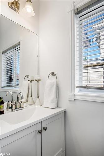 100 D'Ambrosio Drive, Barrie, ON - Indoor Photo Showing Bathroom