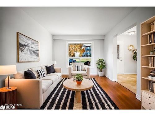 100 D'Ambrosio Drive, Barrie, ON - Indoor Photo Showing Living Room