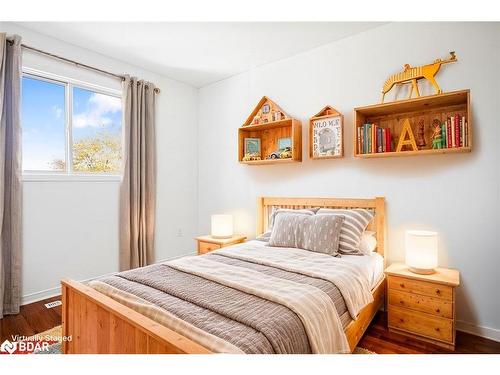 100 D'Ambrosio Drive, Barrie, ON - Indoor Photo Showing Bedroom