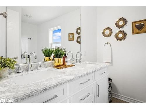 100 D'Ambrosio Drive, Barrie, ON - Indoor Photo Showing Bathroom