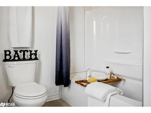 100 D'Ambrosio Drive, Barrie, ON - Indoor Photo Showing Bathroom