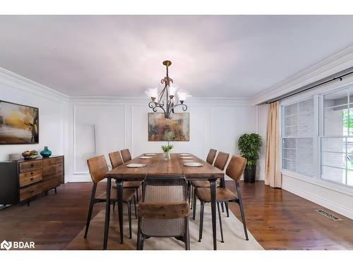 16 Peacock Lane, Barrie, ON - Indoor Photo Showing Dining Room