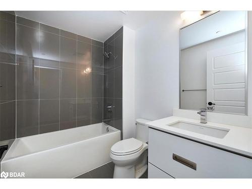 249-415 Sea Ray Avenue, Innisfil, ON - Indoor Photo Showing Bathroom