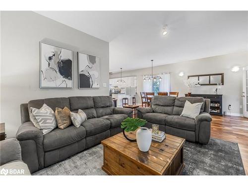 2024 Grovetree Lane, Burlington, ON - Indoor Photo Showing Living Room