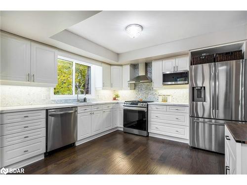 39 Centennial Heightst Crt Court, Meaford, ON - Indoor Photo Showing Kitchen With Stainless Steel Kitchen With Upgraded Kitchen