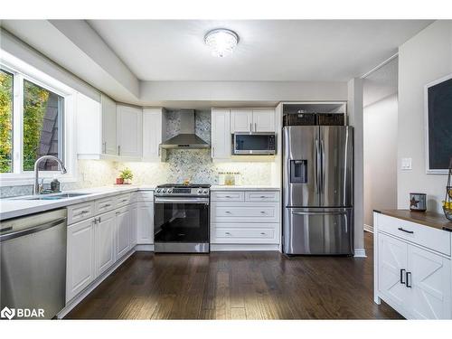 39 Centennial Heightst Crt Court, Meaford, ON - Indoor Photo Showing Kitchen With Stainless Steel Kitchen With Upgraded Kitchen