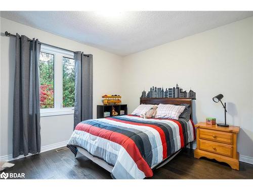 39 Centennial Heightst Crt Court, Meaford, ON - Indoor Photo Showing Bedroom