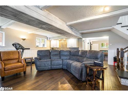 39 Centennial Heightst Crt Court, Meaford, ON - Indoor Photo Showing Living Room