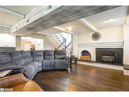 39 Centennial Heightst Crt Court, Meaford, ON - Indoor Photo Showing Living Room With Fireplace