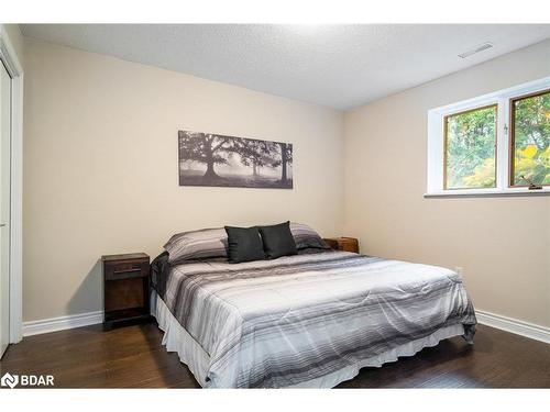 39 Centennial Heightst Crt Court, Meaford, ON - Indoor Photo Showing Bedroom