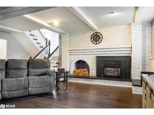 39 Centennial Heightst Crt Court, Meaford, ON - Indoor Photo Showing Living Room With Fireplace