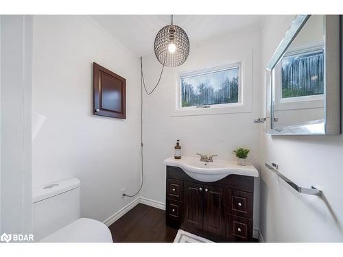 315 Millard Street, Orillia, ON - Indoor Photo Showing Bathroom