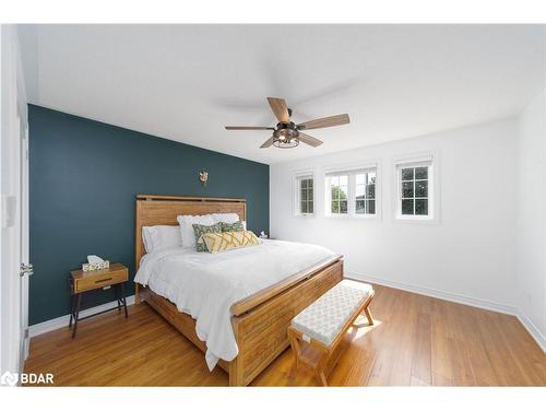 141 Benson Drive, Barrie, ON - Indoor Photo Showing Bedroom